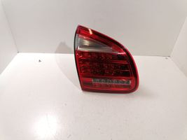 Porsche Cayenne (92A) Lampy tylnej klapy bagażnika 7P5945093K