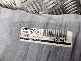 Volvo V70 Tapis de sol / moquette de cabine avant 39827067