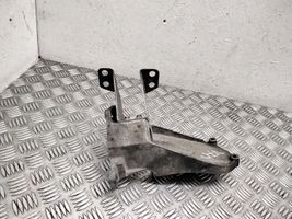 Volvo V70 Supporto di montaggio scatola del cambio 31370633