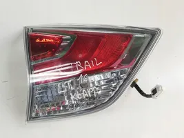 Nissan X-Trail T32 Takaluukun takavalot 