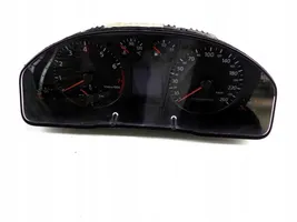 Audi A6 S6 C5 4B Geschwindigkeitsmesser Cockpit 4B0919880H