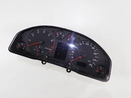 Audi A6 S6 C5 4B Geschwindigkeitsmesser Cockpit 4B0919880H