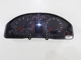 Audi A6 S6 C5 4B Geschwindigkeitsmesser Cockpit 4B0919880H