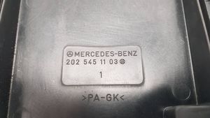 Mercedes-Benz C W202 Dangtelis saugiklių dėžės 2025451103