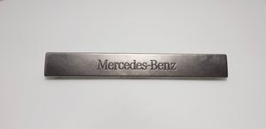 Mercedes-Benz ML W163 Copertura del rivestimento del sottoporta posteriore A1636861520