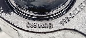 Ford Galaxy Muu sylinterinkannen osa 03844B