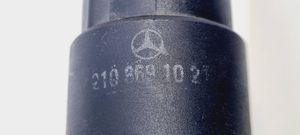 Mercedes-Benz E W210 Pompe de lave-glace de pare-brise 2108691021