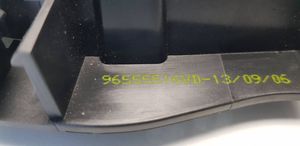Citroen C4 Grand Picasso Poignée inférieure de porte avant 96555516VD