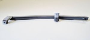 Toyota Yaris Rail de pare-brise de porte arrière 0476830RL