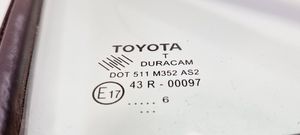 Toyota Yaris Маленькое стекло "A" передних дверей (четырехдверного автомобиля) 682150D050