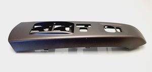 Toyota Prius (XW20) Rivestimento pulsantiera finestrino della portiera anteriore 7423247070