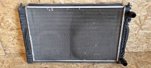 Volkswagen PASSAT B5.5 Radiateur de refroidissement 8D0121100