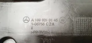 Mercedes-Benz A W169 Kojelaudan alempi verhoilu A1698310145