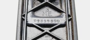 Citroen C5 Korbka szyby drzwi tylnych 92538509