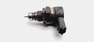 Nissan Primastar Regulator ciśnienia paliwa 8200426557