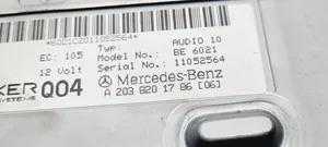 Mercedes-Benz C W203 Unité principale radio / CD / DVD / GPS A2038201786