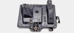 Opel Zafira A Boîte de batterie 24449812