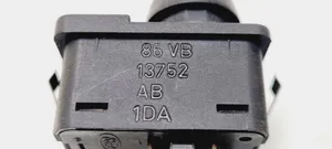 Ford Transit Przycisk / Włącznik oświetlenia wnętrza kabiny 86VB13752AB