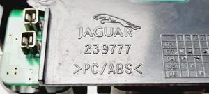 Jaguar X-Type Etuistuimen valo 239777