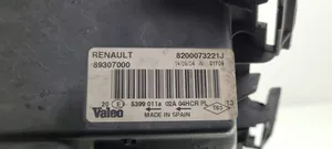 Renault Megane II Lampa przednia 8200073221J