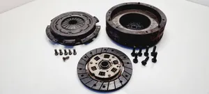 Volvo 340 -  360 Kit d'embrayage 023082098101