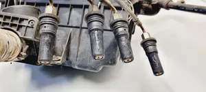 Audi 80 90 B3 Distributore del carburante agli iniettori 035133843