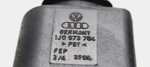 Volkswagen Golf V Johtimet (generaattori/laturi) 1J0973772