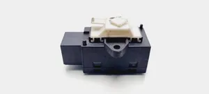 Volkswagen Golf V Seat heating relay 7L0959772