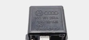 Volkswagen Touran I Muu rele 1K0951253A