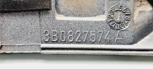 Volkswagen PASSAT B5 Listwa oświetlenie tylnej tablicy rejestracyjnej 3B0827574A