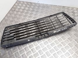 Mercedes-Benz E W210 Maskownica / Grill / Atrapa górna chłodnicy 2108880123