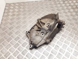 Suzuki Grand Vitara II Supporto del generatore/alternatore 