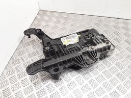 Volkswagen Golf Plus Boîte de batterie 1K0915333H