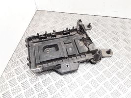 Volkswagen Golf Plus Boîte de batterie 1K0915333H