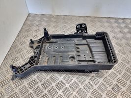 Volkswagen Touran III Battery tray 5QF915325