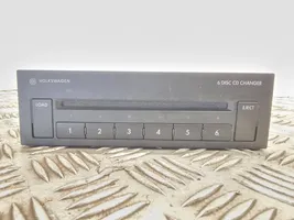 Volkswagen Golf V Radio / CD/DVD atskaņotājs / navigācija 1K0035110A