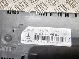 Mercedes-Benz B W245 Panel klimatyzacji A1698300685