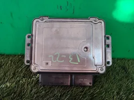 Hyundai i30 Sterownik / Moduł ECU 0281017213