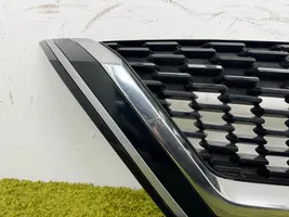 Nissan Qashqai J12 Grille calandre supérieure de pare-chocs avant 62310-6ua0a