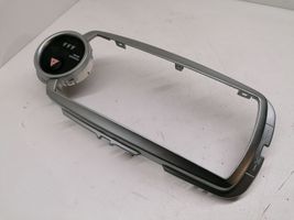 Toyota Yaris Cadre, panneau d'unité radio / GPS 864510D010