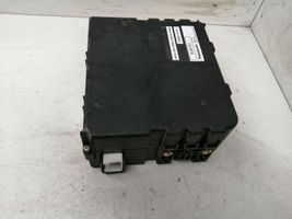 Toyota Prius (NHW20) Module de frein de stationnement 8968047010