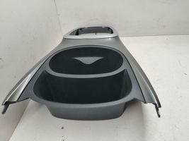 Toyota Yaris Kita centrinė konsolės (tunelio) detalė MOU021398