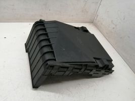 Volkswagen PASSAT CC Fuse box cover 1K0937132