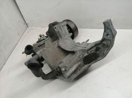 Mazda CX-7 Support de générateur / alternateur R2AA15176