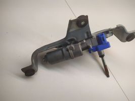 Mitsubishi Outlander Rear window wiper mechanism 