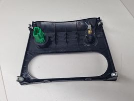 Nissan Qashqai+2 Console centrale, commande chauffage/clim A00270A77000