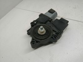 Hyundai i30 Motorino alzacristalli della portiera anteriore 82450A6010