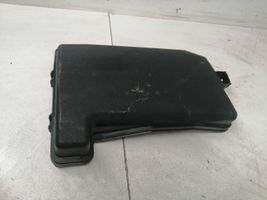 Toyota Auris E180 Coperchio scatola dei fusibili 8266202B71