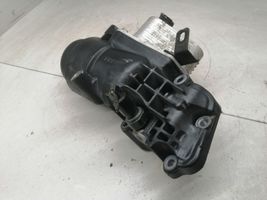 Hyundai i30 Supporto di montaggio del filtro dell’olio 264102A300