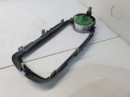 Toyota Yaris Cadre, panneau d'unité radio / GPS 864510D010